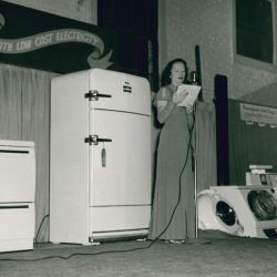 Photograph of Electric Appliance Show in Copperhill, Tennessee
