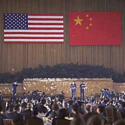 Nixon and Chou En-Lai speaking at a banquet