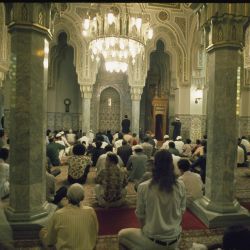 Washington, DC - Worshipers at the Islamic Mosque