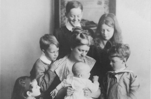 Mrs. Paul Crompton, of Philadelphia and Her Six Children, Lusitania Victims
