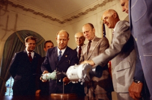 President Ford and Soviet Ambassador Dobrynin with the Apollo-Soyuz Crews