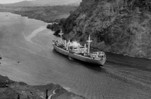 Traffic in the Panama Canal