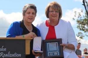 DHS Secretary Janet Napolitano Presents the Rick Rescorla National Award for Resiliency to Jane Cage and Citizens of Joplin, Missouri