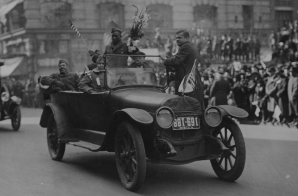African American Soldiers in an Automobile