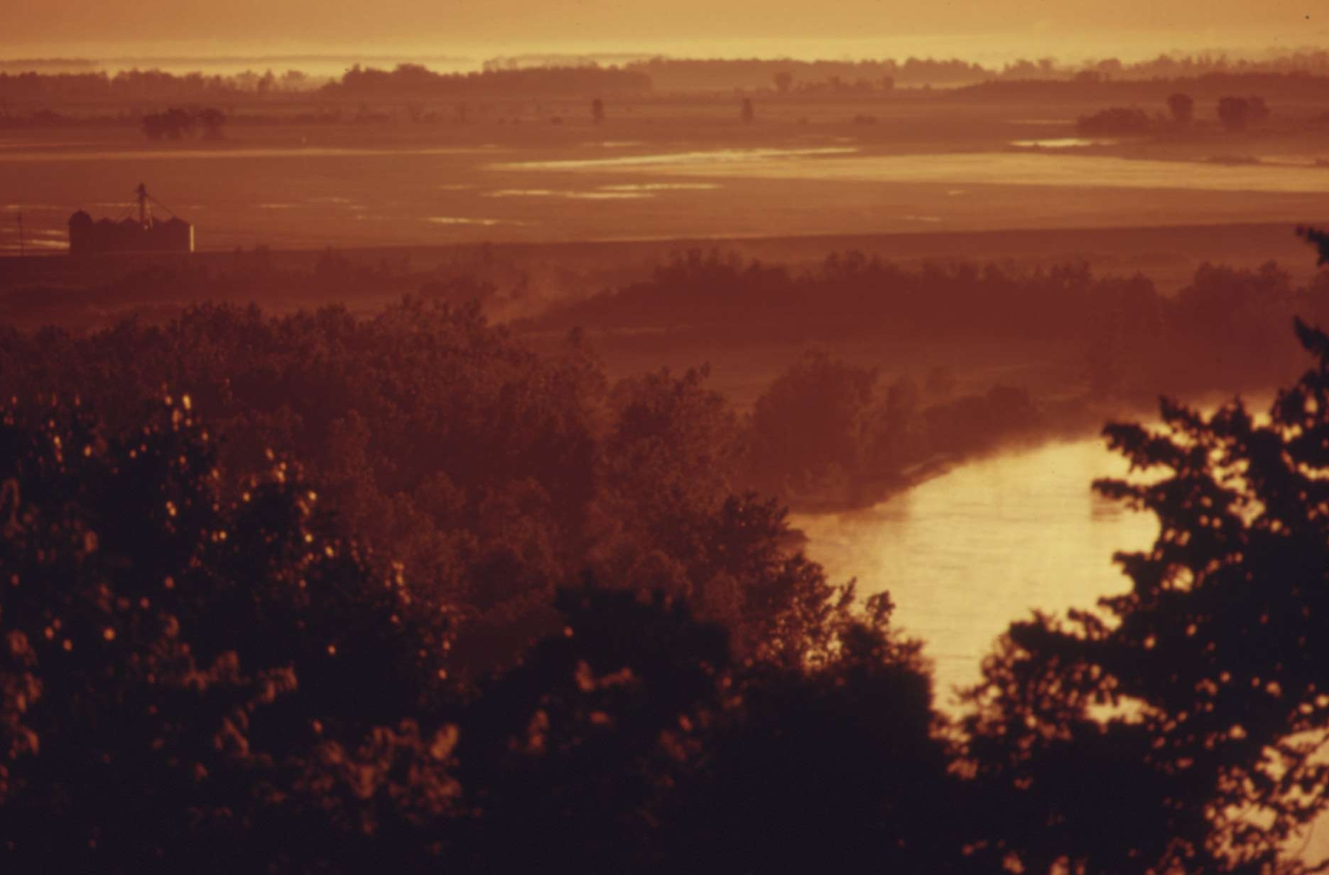 Early Morning View of the Missouri River