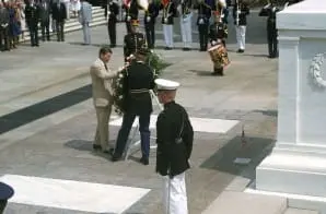 President Ronald Reagan places a wreath on the Tomb of the Unknown ...